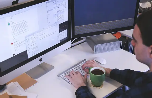 Comment Identifier les Meilleurs Outils pour un Expert Informatique