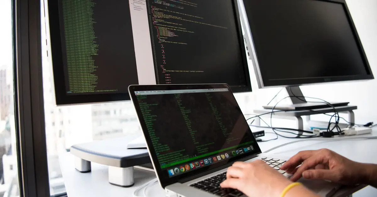 Comment Évaluer l'Expertise d'un Spécialiste en Informatique