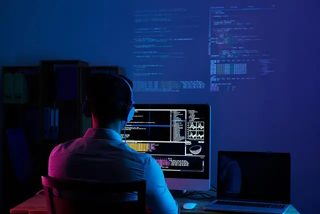 Les 10 Compétences Clés d'un Expert Informatique à Maîtriser