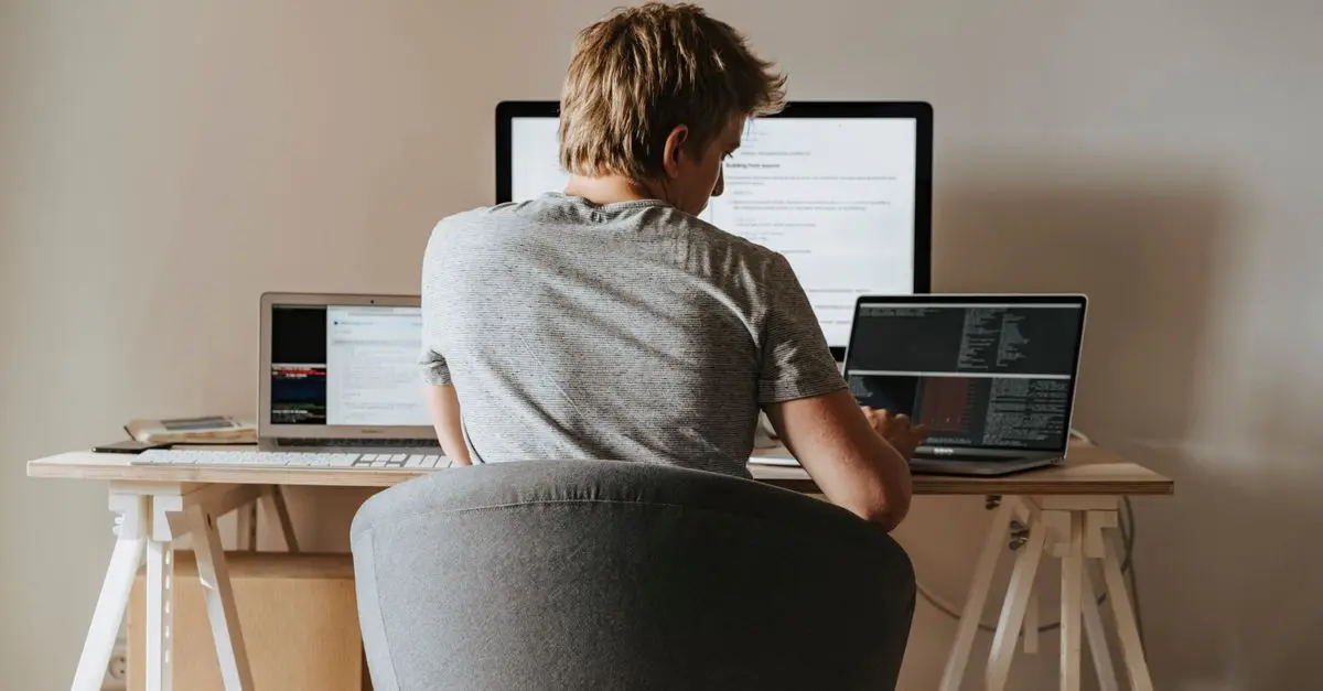 Comment Identifier les Meilleurs Outils pour un Expert Informatique