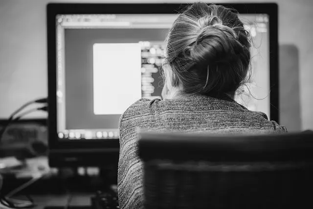 Comment Évaluer les Compétences d'un Expert en Informatique