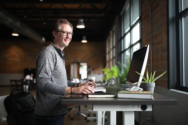 Comment Évaluer la Compétence d'un Expert en Informatique