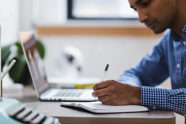 Les 10 Compétences Essentielles d'un Expert en Informatique