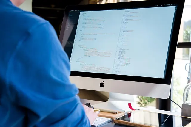 Les Compétences Indispensables pour Devenir un Expert en Informatique